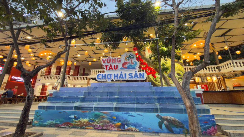 hồ hải sản tươi sống